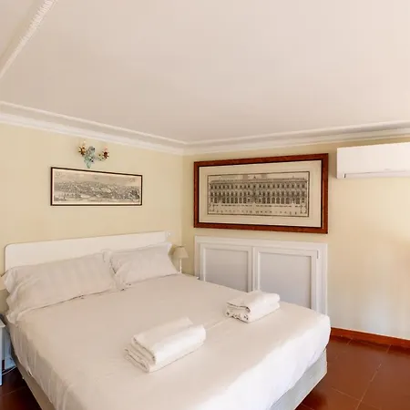 Iflat The Roman View Apartment